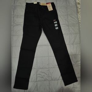 Levi's Women's 311 Shaping Skinny Jeans, Soft Black, 4 Short | W27 L28